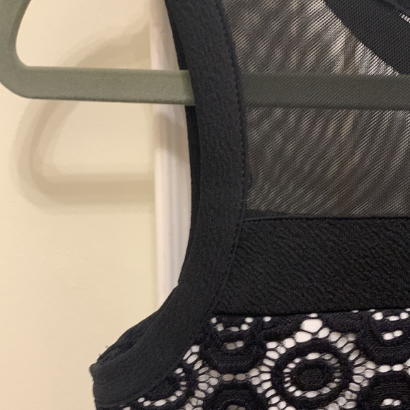 Dress • cute/ formal • black and white designed • - Picture 5 of 11